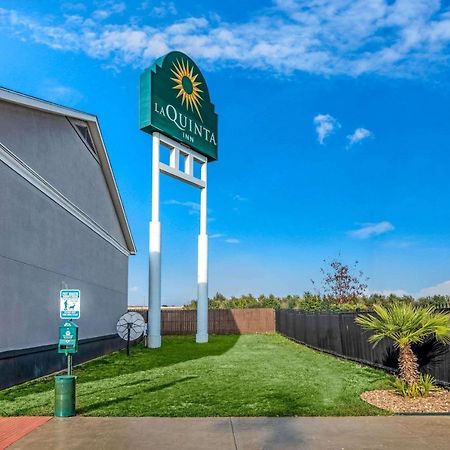 La Quinta Inn By Wyndham San Antonio Brooks City Base Exterior photo